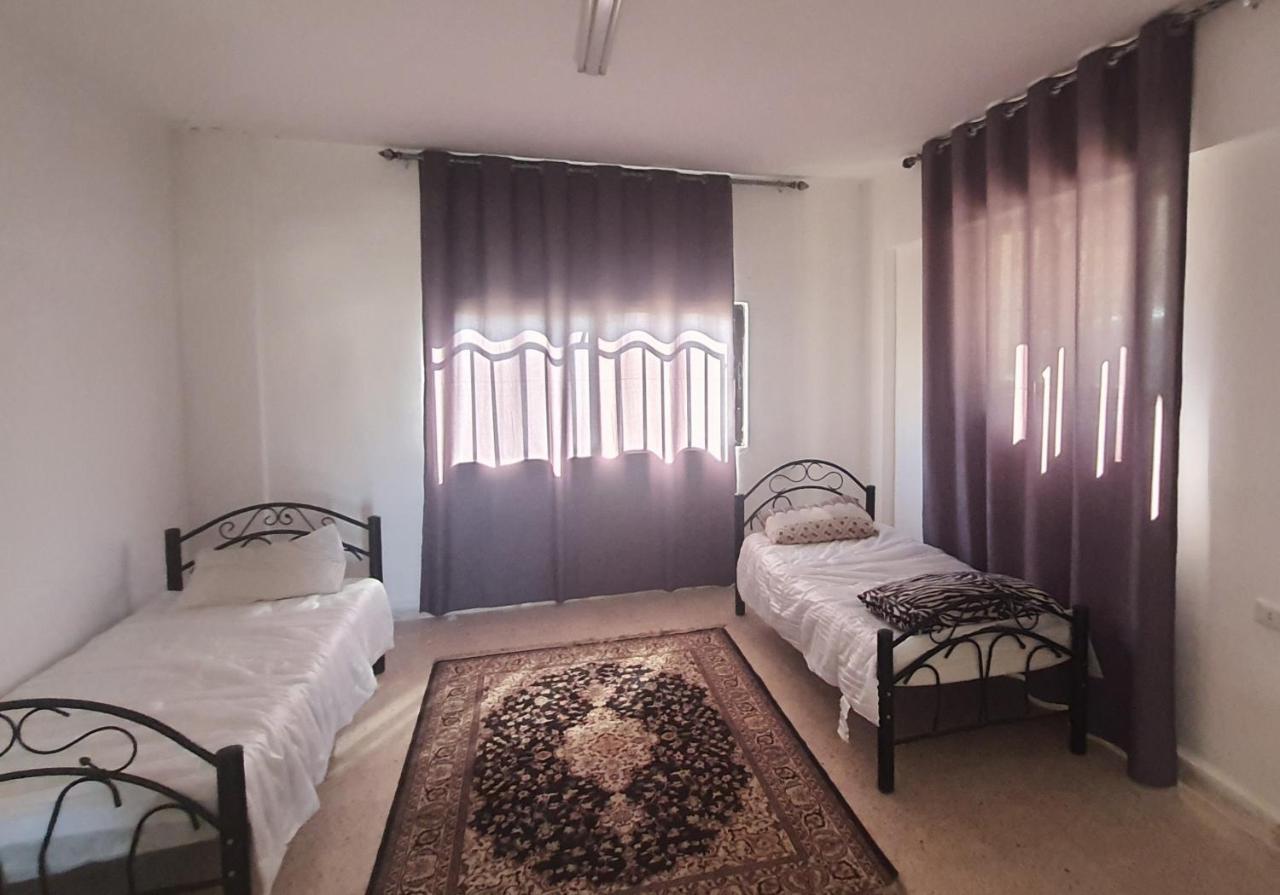Karak House Hotel Luaran gambar