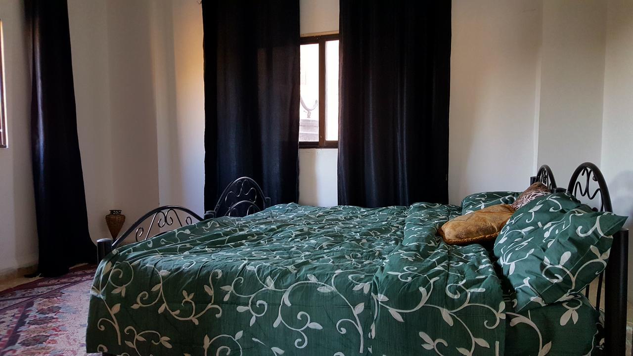 Karak House Hotel Luaran gambar